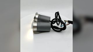 1E82512 Yağmurlu iklimlerde duvar lambaları için hangi IP derecesi gereklidir?