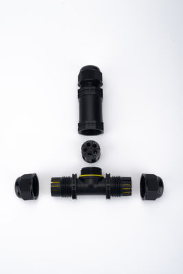 IP68 T Tipi Su geçirmez Bağlantı 3 Kanal 3 Kutup Kablo Bağlantısı Dışarıda