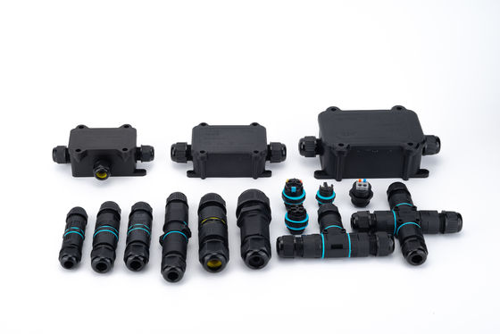 IP68 T Tipi Su geçirmez Bağlantı 3 Kanal 3 Kutup Kablo Bağlantısı Dışarıda