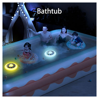 IP68 Su geçirmez uzaktan şarj edilebilir sıcaklık ekranı RGB Yüzme havuzu partisi için güneş yüzen havuz lambaları