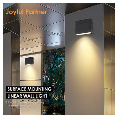 Yukarı ve Aşağı Aydınlatma Modern LED Duvar Montajlı Bahçe Avlu Işıkları 10W Siyah Beyaz Konut Rengi Su geçirmez IP65