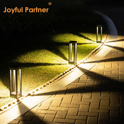 Alüminyum LED Çim bahçesi IP65 Su geçirmez 0.6 Metre CREE Led 2 Yıl Garanti Yüksekliği özelleştirilebilir